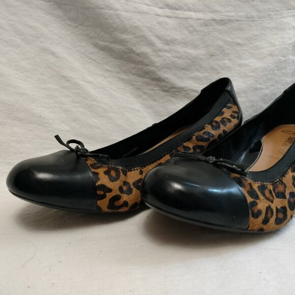Clarks Softwear Leopard Print Low Heel - Picture 1 of 9